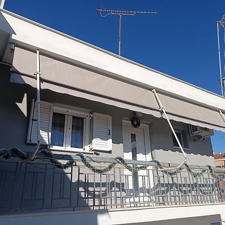 Giorgos Studio Trikala Esterno foto